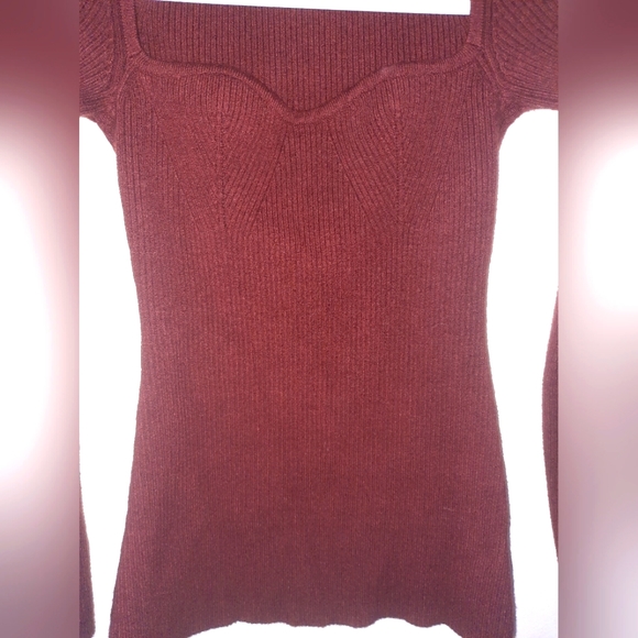 Womens maroon Amazon knit sweater size small excellent used condition - Picture 2 of 7